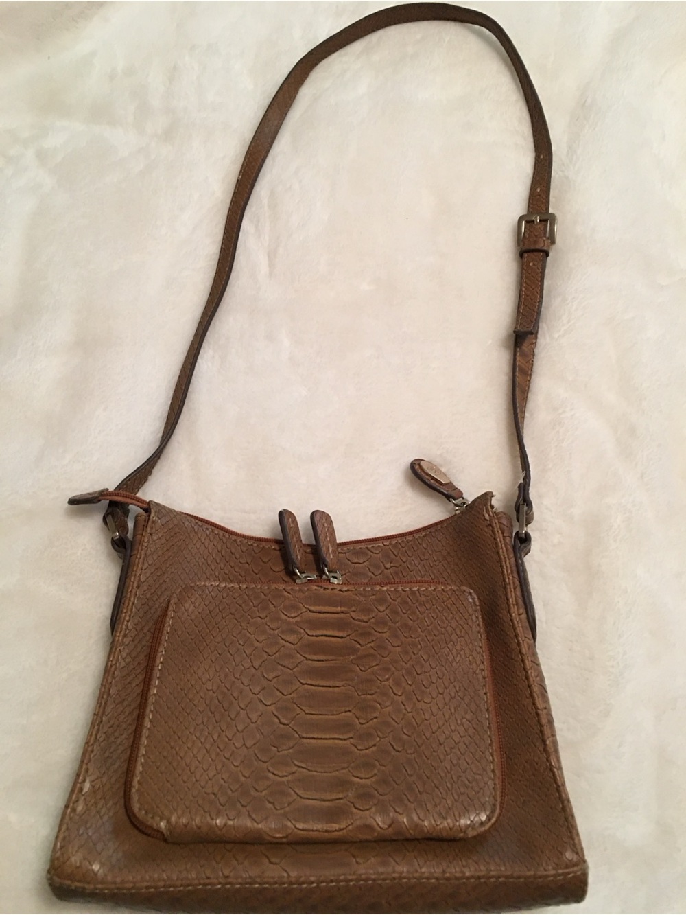 Liz Claiborne Tan Brown Textured Shoulder Bag